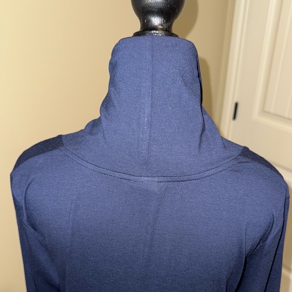 Simply Art by Dolcezza Vibrant Blue Pink Graphic cowl neck sweater Picasso vibes - Picture 6 of 11